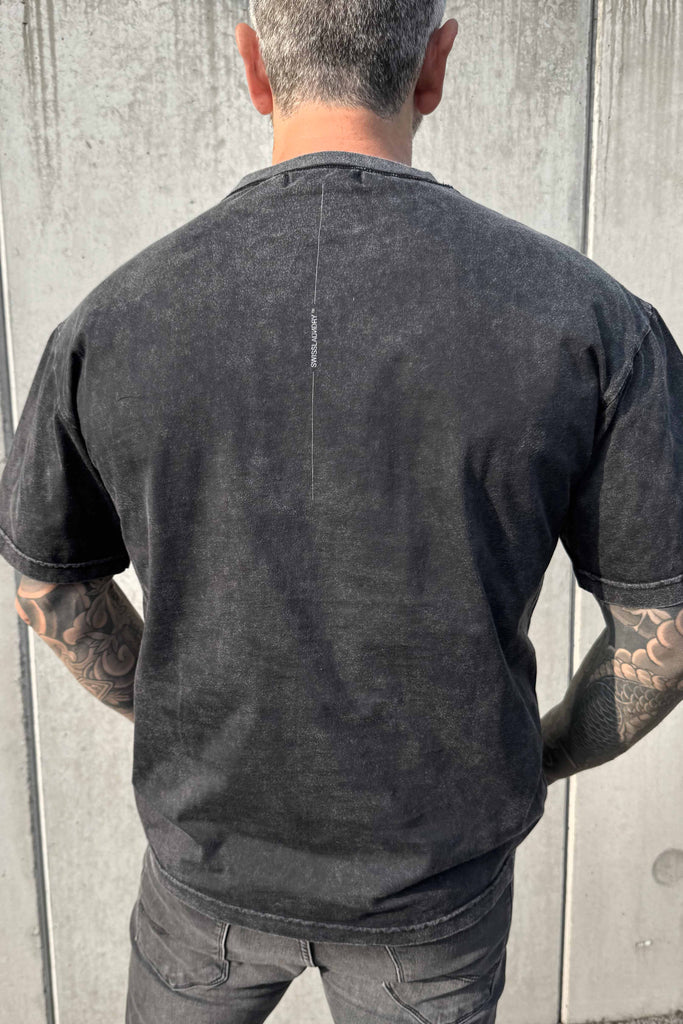 T-SHIRT / SKULL BEANIE